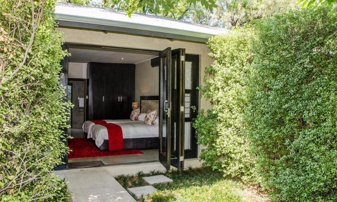 Sasolburg House | 9 on Kromellenboog Guesthouse