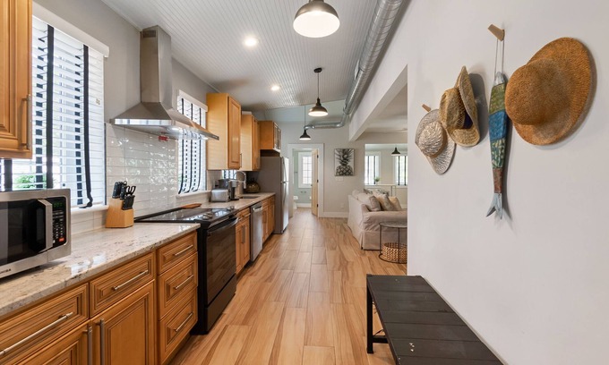 Downtown Historic District House | 9 Sevilla Street - Heart of Downtown 2nd Floor Apartment - Pet Friendly
