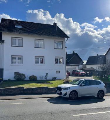 Riegelsberg Apartment | 90qm mit Garten und eigener Garage für 6 Personen, Moderne trifft Tradition - Apartment "Rosie"