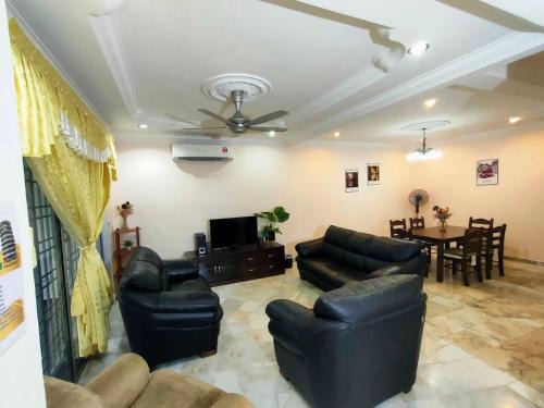 Teluk Intan House | 99 homestay teluk intan 5 min to Leaning Tower