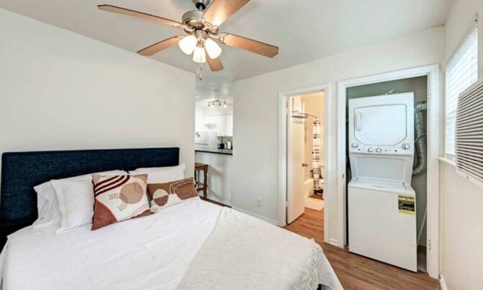 Old Enfield Apartment | A-205 1bd/1ba on 2nd floor, In-unit W+D, 5min to downtown, Free Parking!