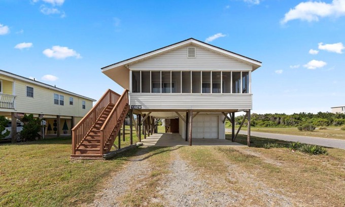 Long Beach House | A Beach Music Paradise by Oak Island Accommodations