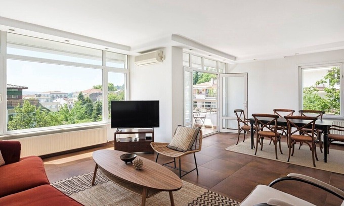 Bebek Apartment | A bright spacious unique home in the heart of Bebek