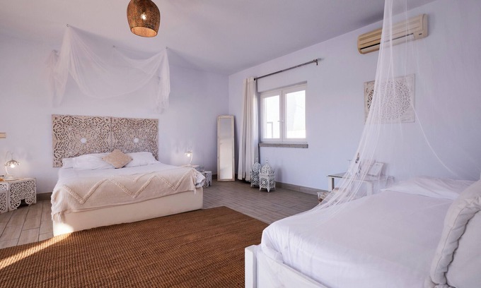 Santa Comba Dao House | A Casa Branca - Marroquinas