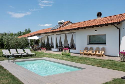 Puliciano House | A Casa Di Elena