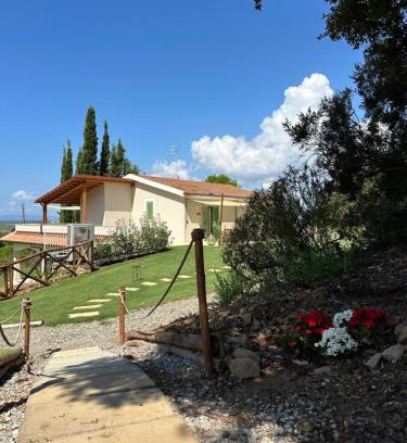 Scarlino Bed & Breakfast | A CASA DI LEO B&B Country House
