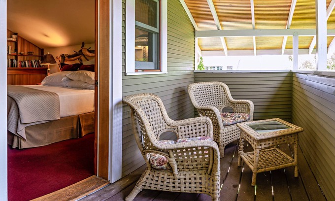 Ashland Apartment | A Cowslip's Belle Inn