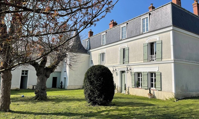 Monnerville House | A delightful country house for children, parents and grandparents!