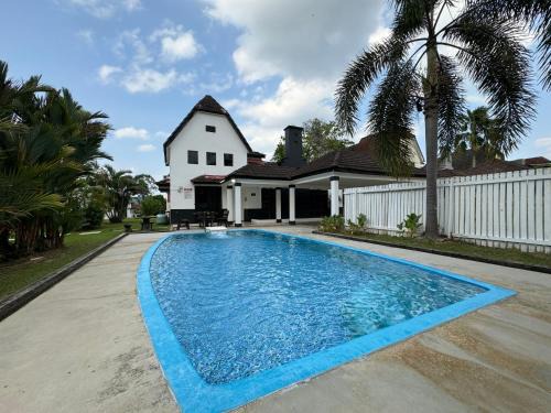 Alor Gajah Villa | A’famosa Villa D’faro Private Swimming Pool