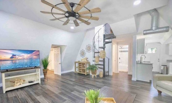 Weeki Wachee Gardens Cabin | A-Frame Stream Dream