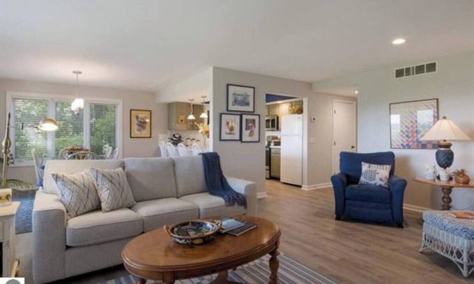 Kewadin House | π A-Ga-Ming 2BR Escape | Torch Lake Views + Golf β 755