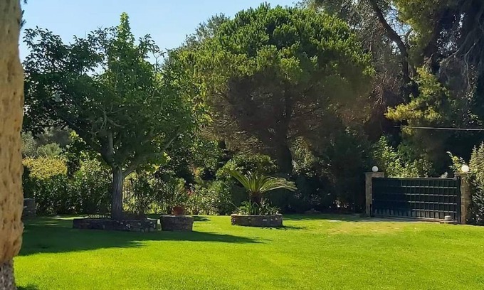 Leventochori Cottage | A garden home few steps from the beach !