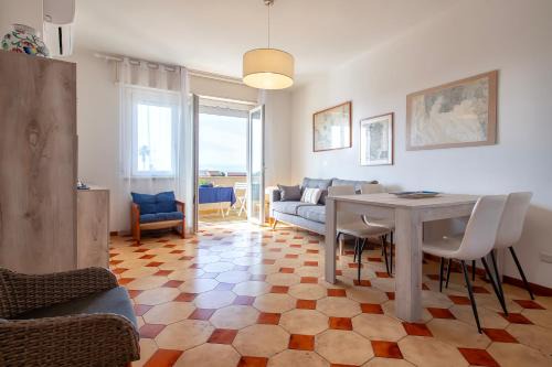 La Pietraia Apartment | A glance at the sea