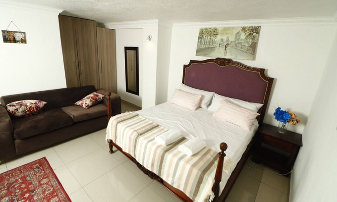 Lyndhurst Apartment | a holiday home for anyone that is looking for a place to be. very friendly.