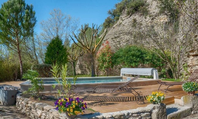 L'Isle-sur-la-Sorgue House | A jewel at the river's edge