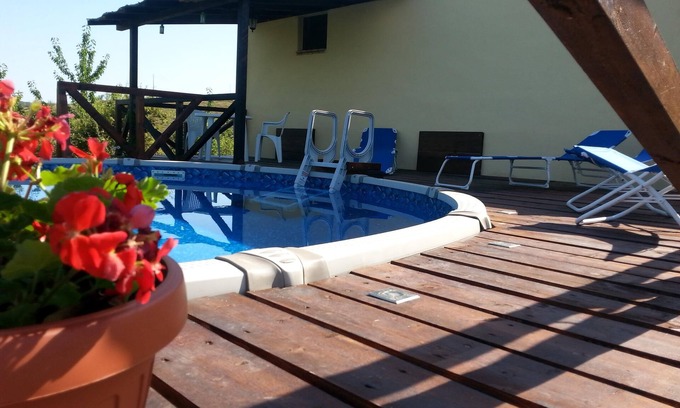 Castilenti Cottage | A Lovingly Restored Cottage With Secluded Private Pool