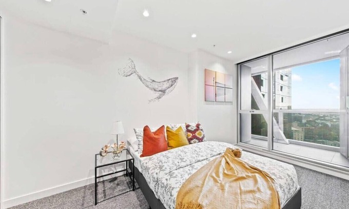 Melbourne Central Business District Apartment | A Lux & Cozy Apt Next to Southern Cross Station