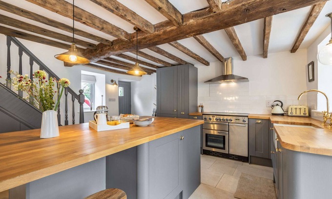Longborough Cottage | A luxury holiday cottage in the Cotswolds - Manor Farm Cottage
