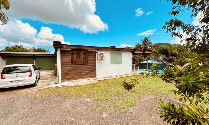 Lamentin House | A natural setting for peace