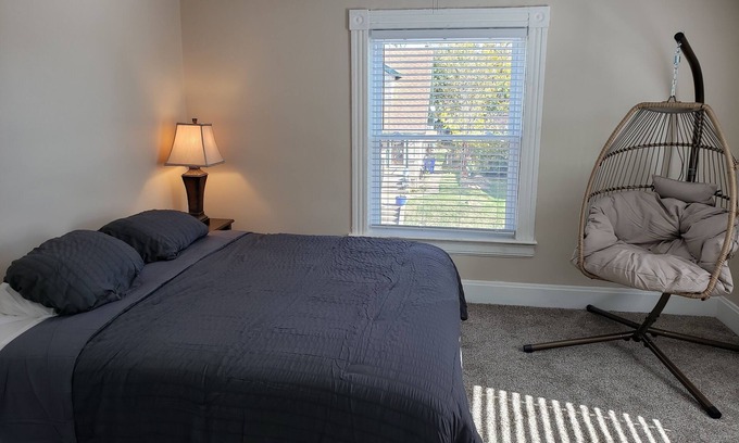 Hamilton House | A newly renovated house in the heart of Hamilton - 5 minutes from Spooky Nook!