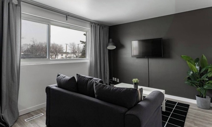 Winnipeg Apartment | A One Bedroom Unit located near HSC