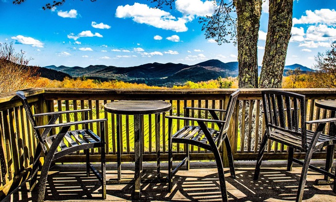 Glenville House | A Smoky Mountain Retreat near Cashiers, N.C.