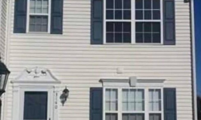 North Chesterfield House | A spacious 3-bedroom townhouse with 2 1/2 baths.