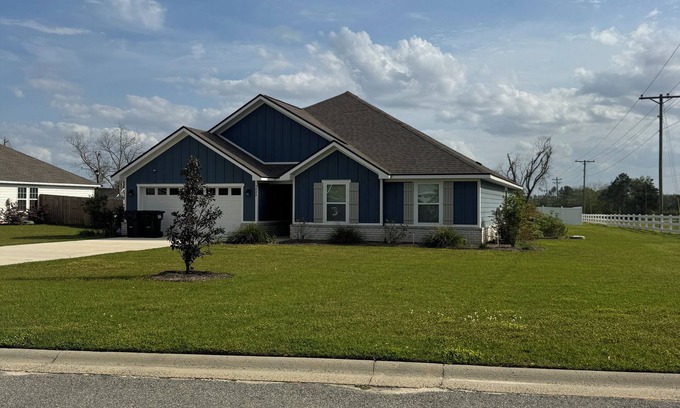 Valdosta House | A Stylish Blue Haven in Valdosta