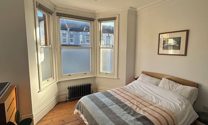 Margate House | A stylish, well presented Victorian terrace, a stones throw from the beach