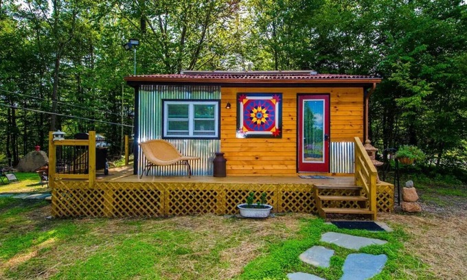 Woodbourne Cabin | A Tiny bit of The Catskills