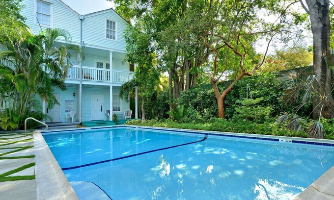 White Street Gallery District House | A Tropical Tradition (Gallup Arms)