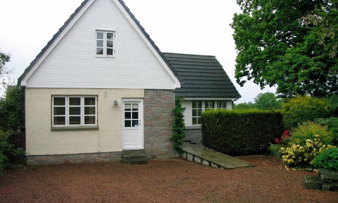 Crieff House | A very attractive self catering property in the Heart of Scotland