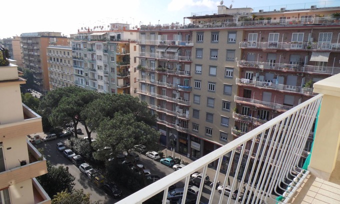 Arenella Apartment | A very short distance from the center of Naples, modern and cozy apartment.