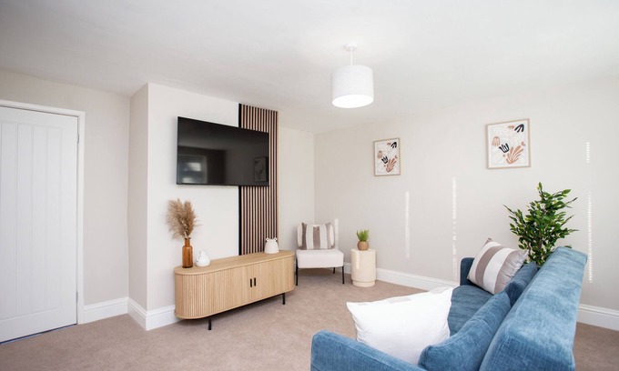 Birtley House | A1 Connection | Free Wifi | Parking | Vacant Nests