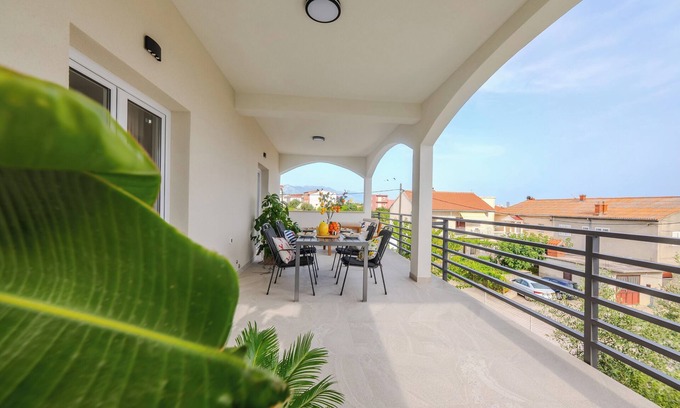 Kastel Gomilica Apartment | A1 luxury apartment near beach with big terrace and the sea view