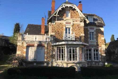 Gennes-Val-de-Loire House | Abbey Road Le Thoureil Maison 6 chambres 12 personnes