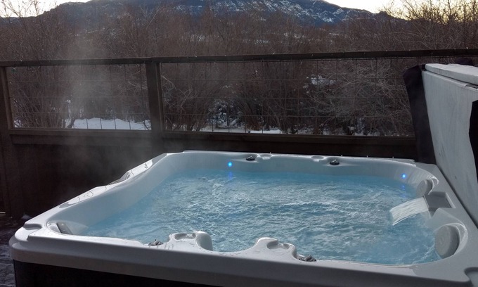 Red Lodge House | 'Absaroka Lodge' - Vacation Rental Homes Red Lodge, Montana