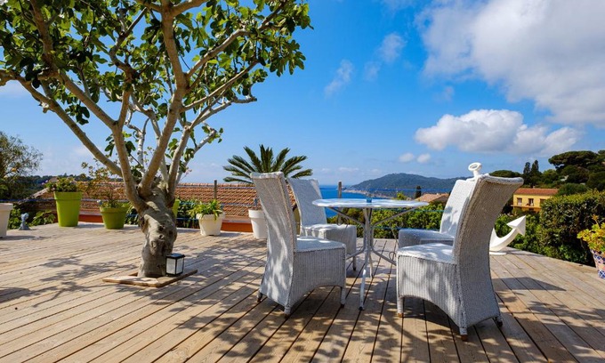 Ile du Levant Apartment | Absolument Levant