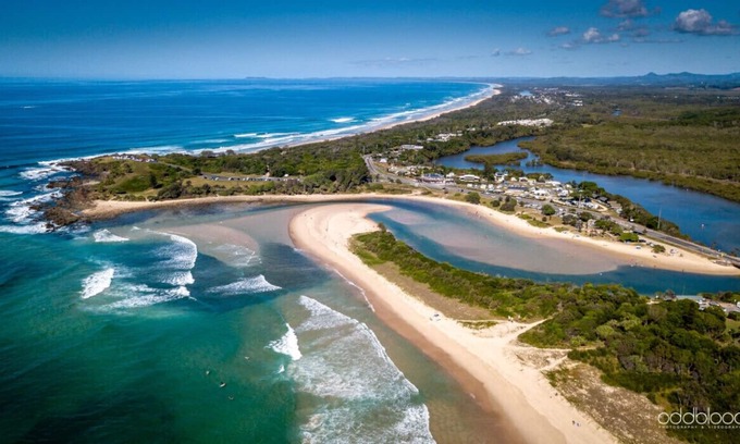 Hastings Point Apartment | Absolute Beachfront Couples Getaway White Waves