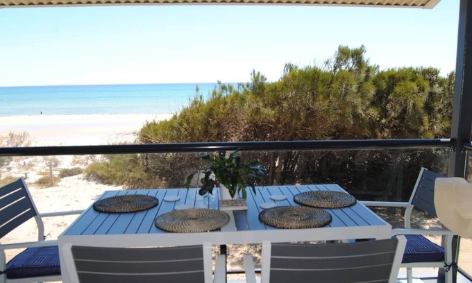 Semaphore Park Apartment | Absolute beachfront 2 bedroom upstairs unit SAndy Feet 🦶 3
