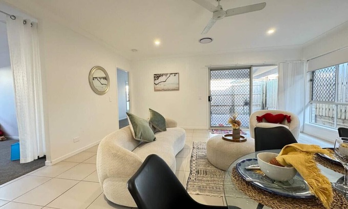 Greenbank House | Absolute Familial Paradise - Greenbank