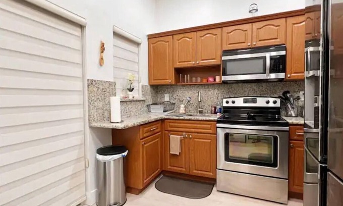 Allapattah House | Abuela's House in Wynwood - 5 min from the Art District!