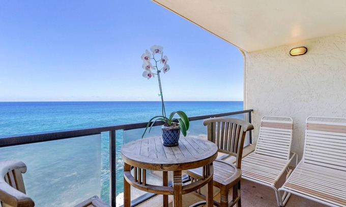 Poipu Condo | AC OCEANFRONT END-CORNER UNIT NOTHING BUT OCEAN AND TURTLES, B201