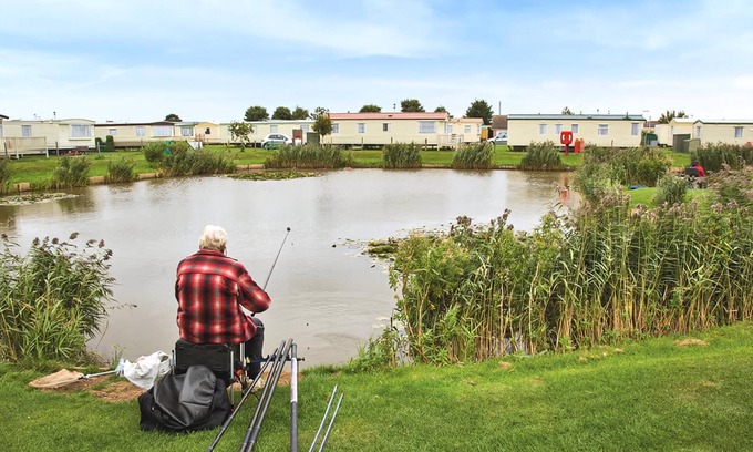 Mablethorpe and Sutton House | Acacia Deluxe (Pet Friendly)