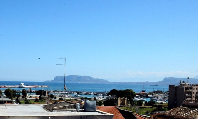 Borgo Vecchio Bed & Breakfast | Accardi House Searooms