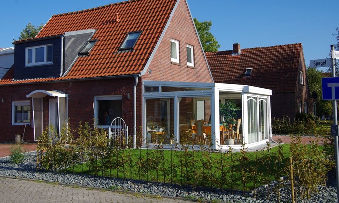 Westerbur Apartment | Accessible apartment "Watt Runner" for 4 P North btw. Dornumersiel and Bensersiel