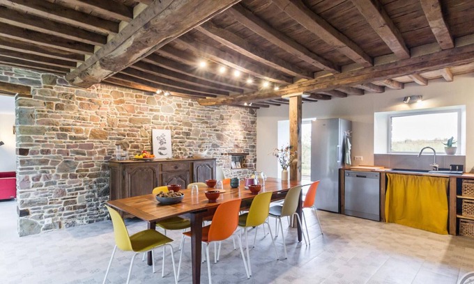 Beuvrigny Cottage | Accessible Countryside Retreat: Pet-Friendly, Private Garden, Terrace, Wi-Fi, EV Charger