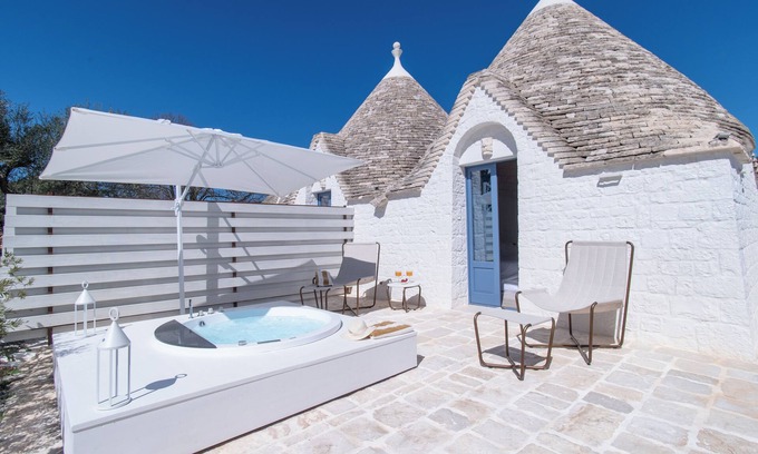 Impalata House | Accoglienti Trulli Immersi Nella Campagna, L'ideale per ci Cerca Tranquillità