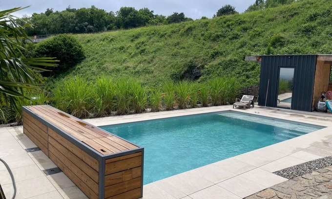 Montjuzet Apartment | Accommodation with pool and view