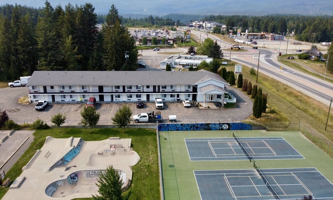 Clearwater Hotel | Ace Western Motel